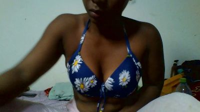 esmeli live cam on Cam4