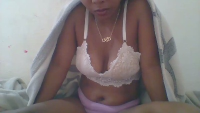 esmeli live cam on Cam4