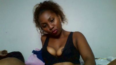 esmeli live cam on Cam4