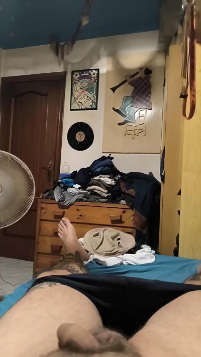 esteban2385 live cam on Cam4