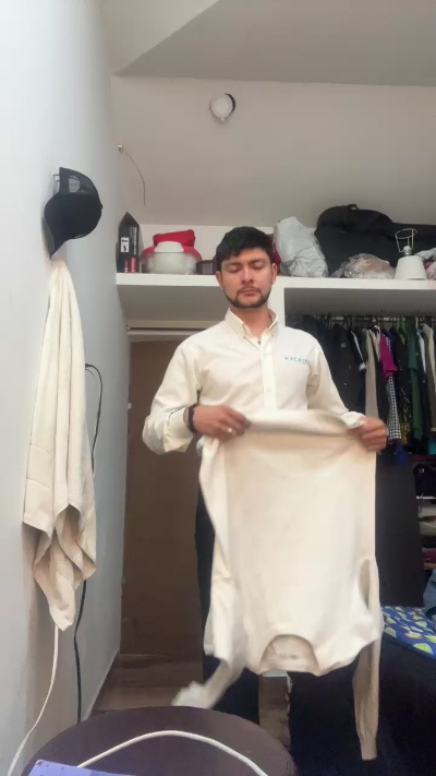 estebanmorbo2 live male webcam from Colombia