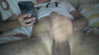 estebitan243 live cam on Cam4
