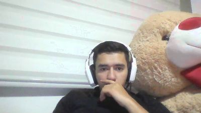 estebitan243 live cam on Cam4