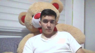 estebitan243 live cam on Cam4