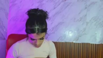 estefani_robles live cam on Cam4