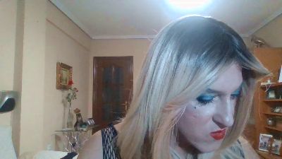 estefanitv1 live cam on Cam4