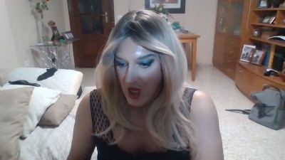 estefanitv1 live cam on Cam4
