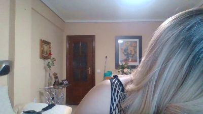 estefanitv1 live cam on Cam4