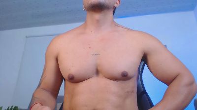 estevanlouise live cam on Cam4