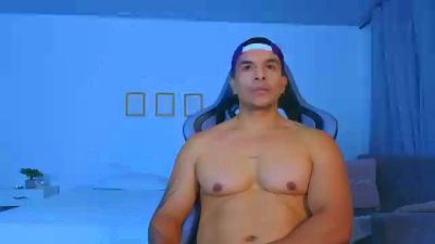 estevanlouise live cam on Cam4