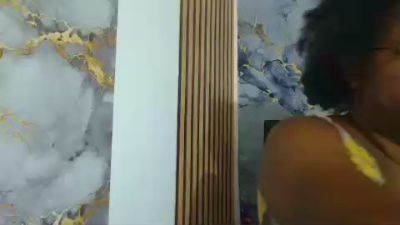 estrell902 live cam on Cam4