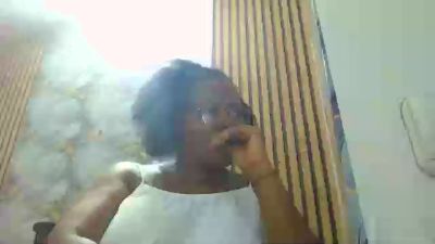 estrell902 live cam on Cam4