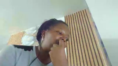 estrell902 live cam on Cam4