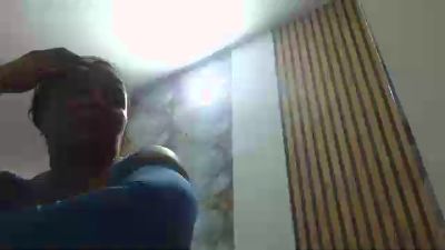 estrell902 live cam on Cam4