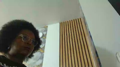 estrell902 live cam on Cam4
