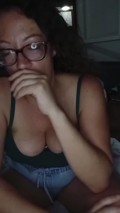 estrella232 live cam on Cam4