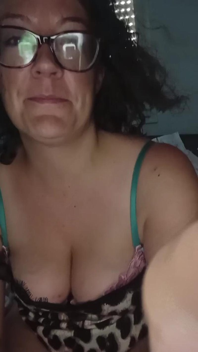 estrella232 live cam on Cam4