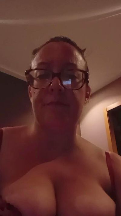 estrella232 live cam on Cam4