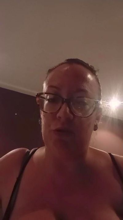 estrella232 live cam on Cam4