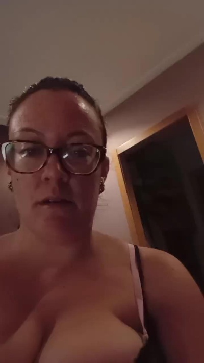 estrella232 live cam on Cam4
