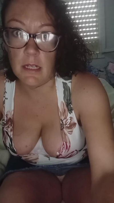 estrella232 live cam on Cam4
