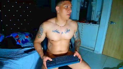 ethan_dalton_22 live cam on Cam4
