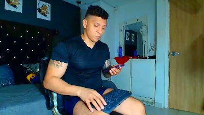 ethan_dalton_22 live cam on Cam4