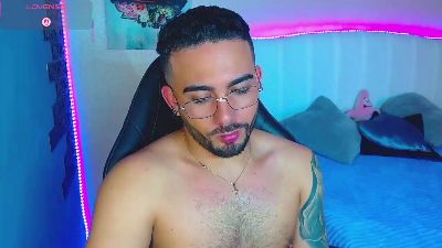 ethanhairy live cam on Cam4