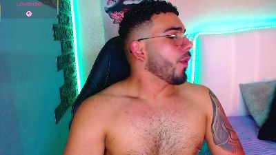 ethanhairy live cam on Cam4