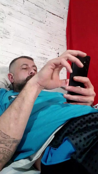 euleandro_ live cam on Cam4