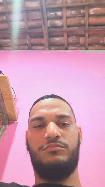 eutonyjanuario live cam on Cam4