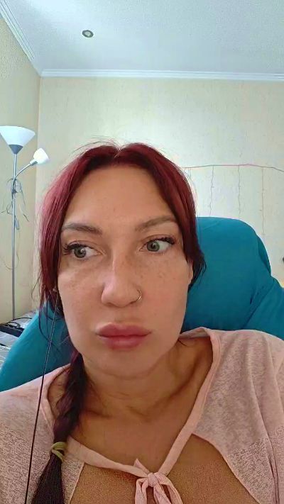 eva_blond_hot live cam on Cam4