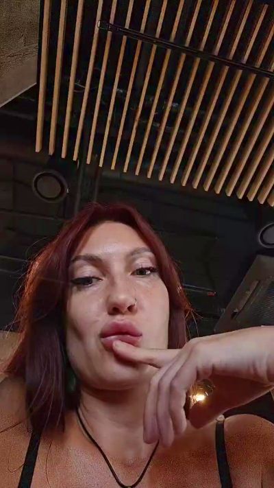 eva_blond_hot live cam on Cam4
