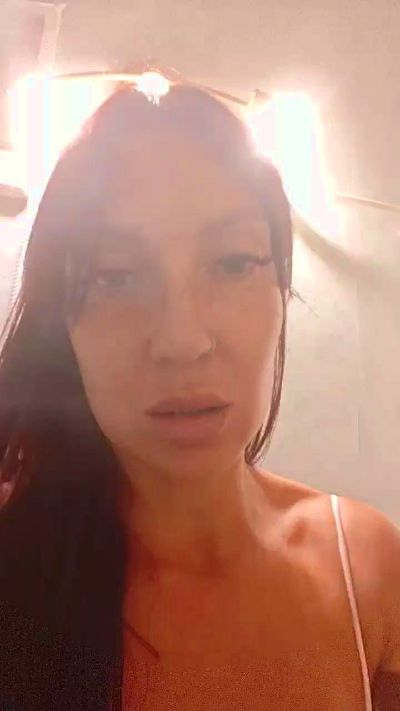 eva_blond_hot live cam on Cam4