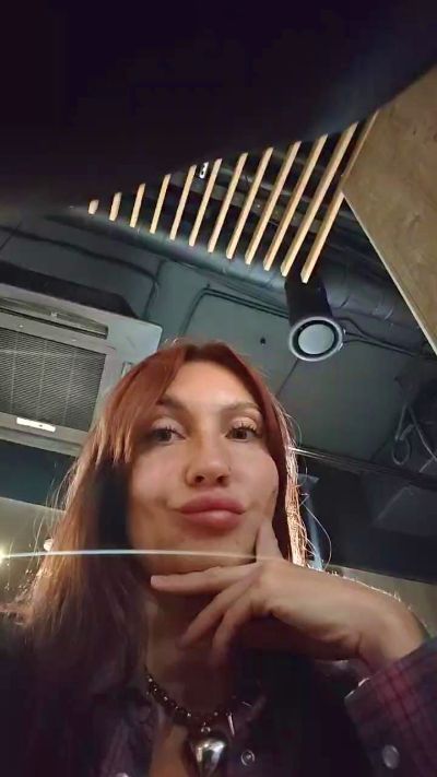 eva_blond_hot live cam on Cam4