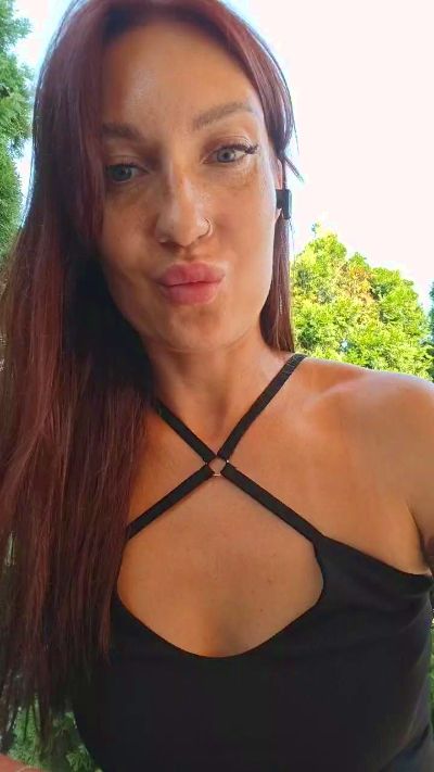 eva_blond_hot live cam on Cam4