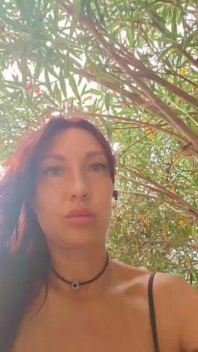 eva_blond_hot live cam on Cam4