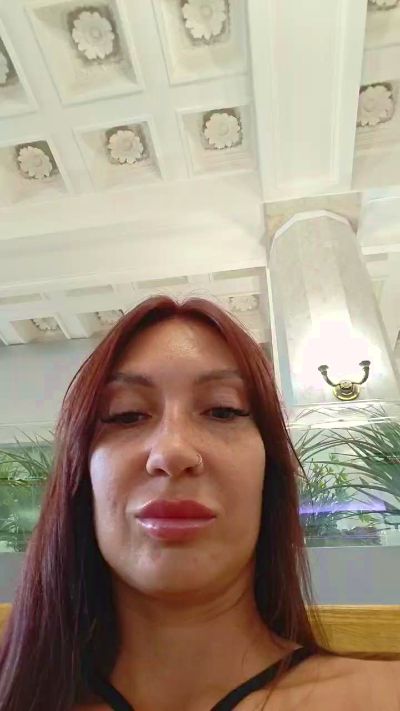 eva_blond_hot live cam on Cam4