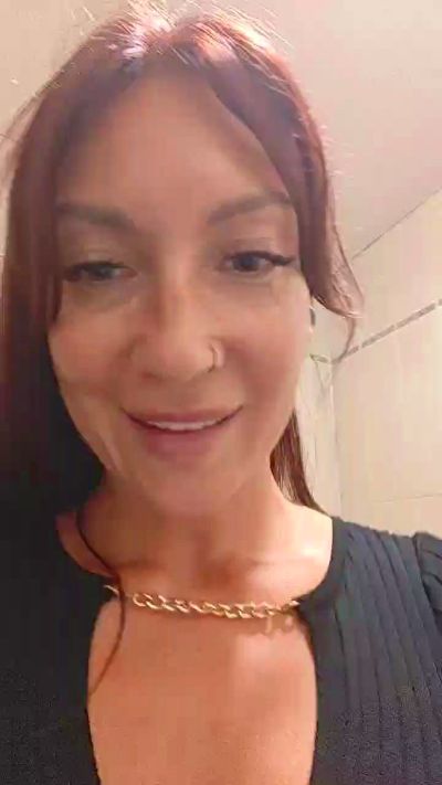 eva_blond_hot live cam on Cam4