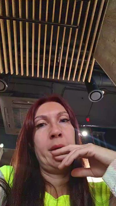 eva_blond_hot live cam on Cam4