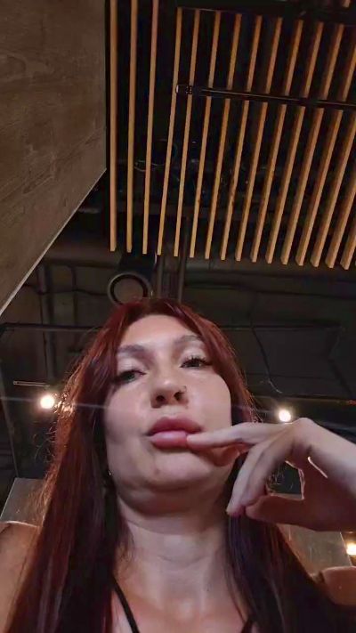 eva_blond_hot live cam on Cam4