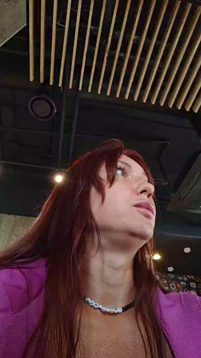eva_blond_hot live cam on Cam4