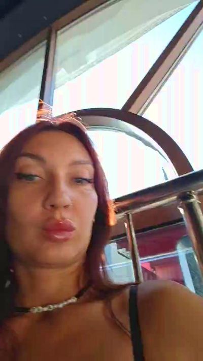 eva_blond_hot live cam on Cam4