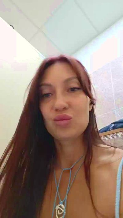 eva_blond_hot live cam on Cam4
