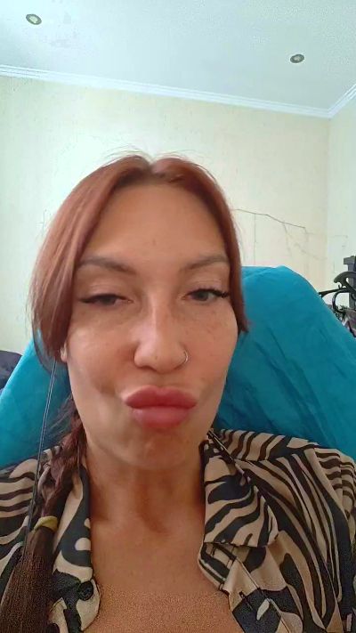 eva_blond_hot live cam on Cam4