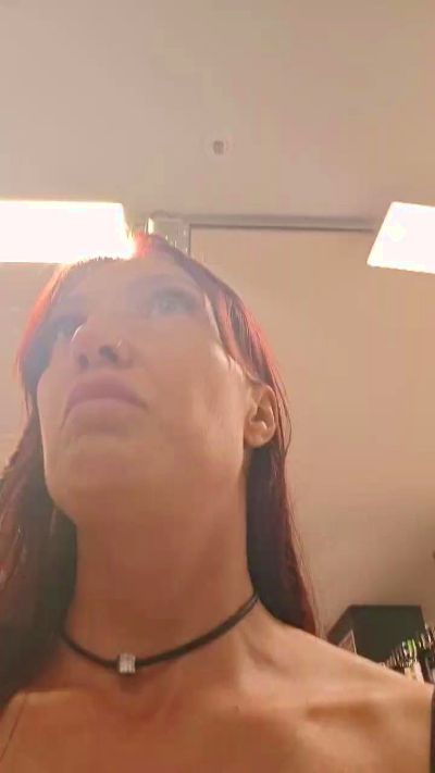 eva_blond_hot live cam on Cam4