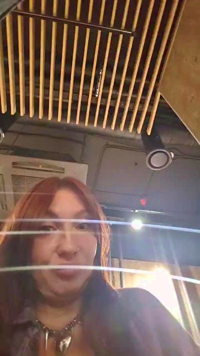 eva_blond_hot live cam on Cam4