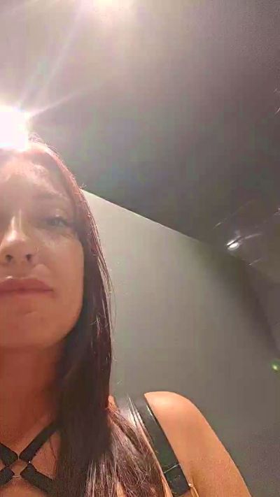 eva_blond_hot live cam on Cam4