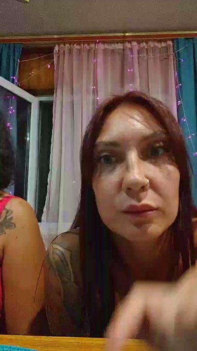 eva_blond_hot live cam on Cam4