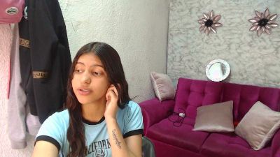 evagirl69 live cam on Cam4